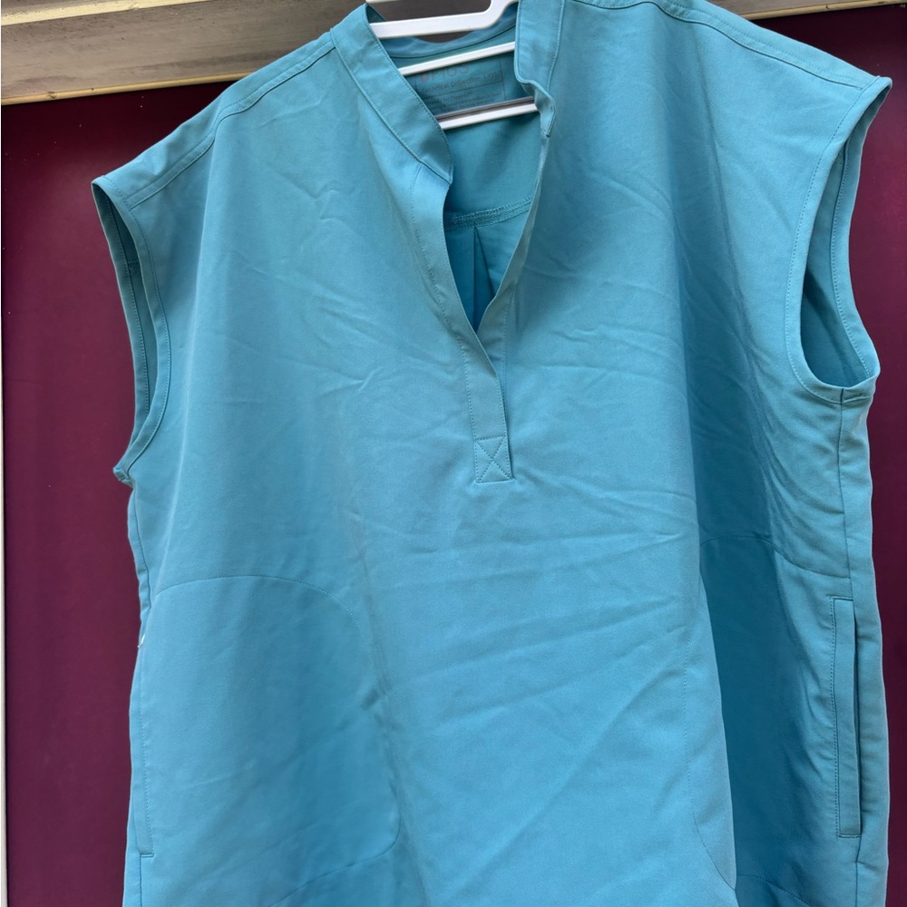 Figs Scrub Top XXL Technical Edition Rafaela Style Hydrogreen color Oversized